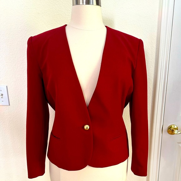Leslie Fay Sportswear, size 16, collarless blazer, gold button - Picture 2 of 11